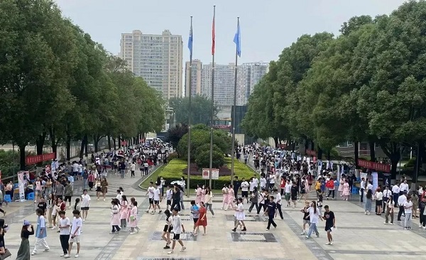 “線上+線下”促精準就業，這幾場“百日千萬”招聘會有成效！ 第3張