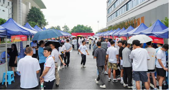 就業服務進校園，瑞方人力為畢業生點亮求職燈塔 第2張
