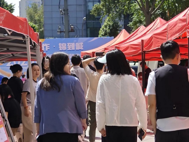 “家門口”的一站式服務！瑞方人力助力打造火車南站街道錦官新城社區特色就業IP 第2張